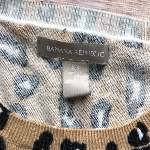 BANANA REPUBLIC SWEATER - Picture 3 of 5